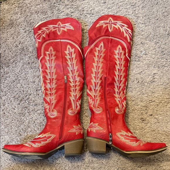 Red Embroidered Western Knee-High Cowboy Boots - Picture 2 of 3